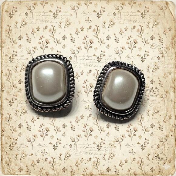 Jewelry - Vintage Carolee Silver Tone Faux Pearl Rope Border Clip-On Earrings